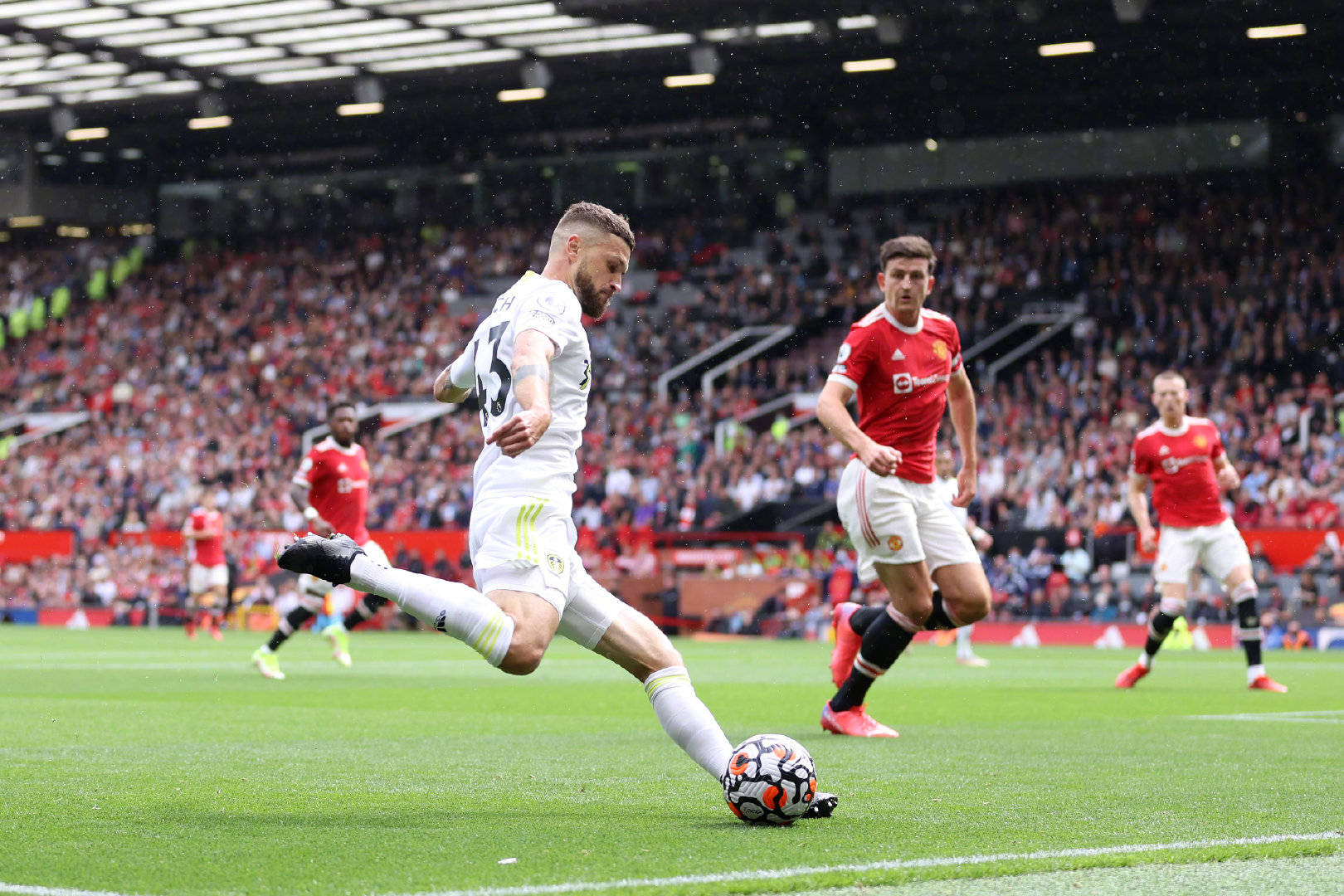 一边奔波在 一边奔波在